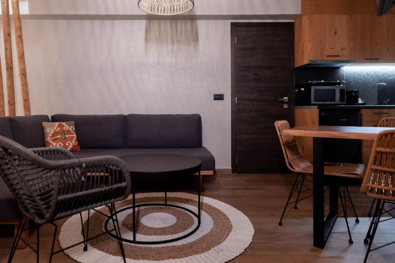 Theros By Agora Luxury Apartments In The Heart Of Heraklion Exterior photo