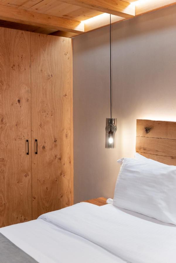 Theros By Agora Luxury Apartments In The Heart Of Heraklion Exterior photo