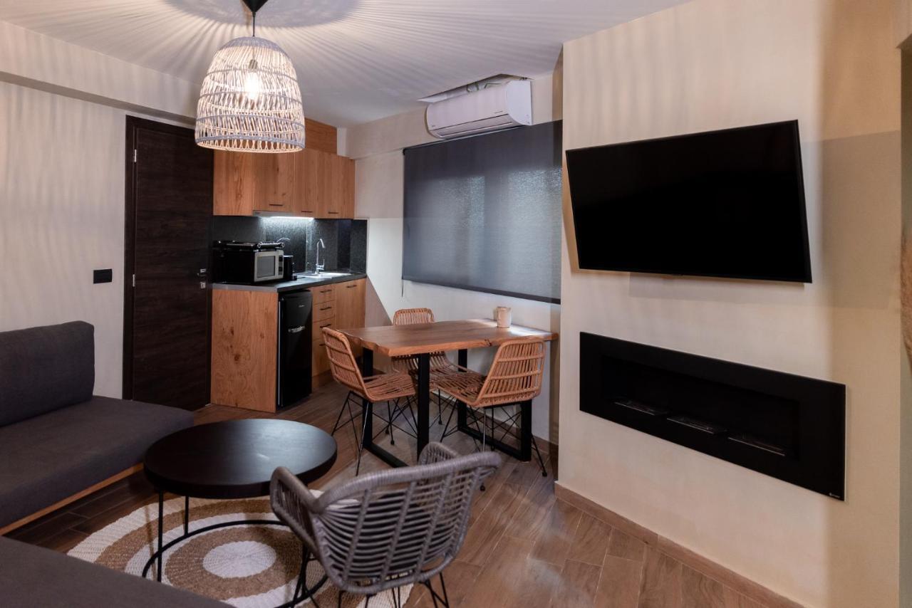 Theros By Agora Luxury Apartments In The Heart Of Heraklion Exterior photo